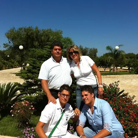 לינה וארוחת בוקר Parcomonsignore 3*